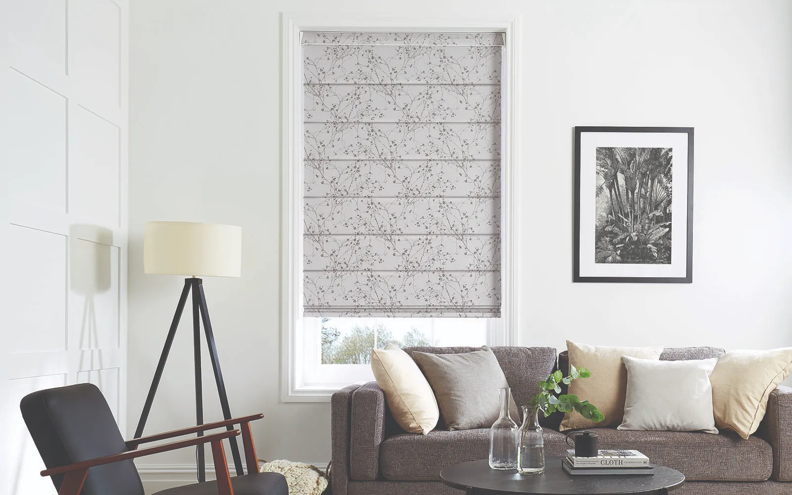 LL_2022_Roman_Collina_Diamond Dust_Liv_4_11zon